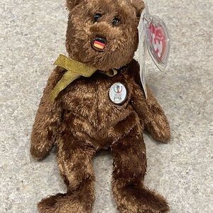 FIFA World Cup GERMANY BEAR Champion W/Flag Nose 2002 TY Beanie Babies Plush